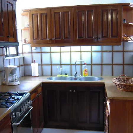 Kolonos 3 Bdrm Athens