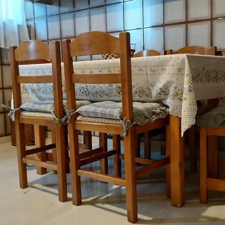 Kolonos 3 Bdrm Apartment
