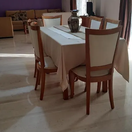 Kolonos 3 Bdrm Apartment Athens