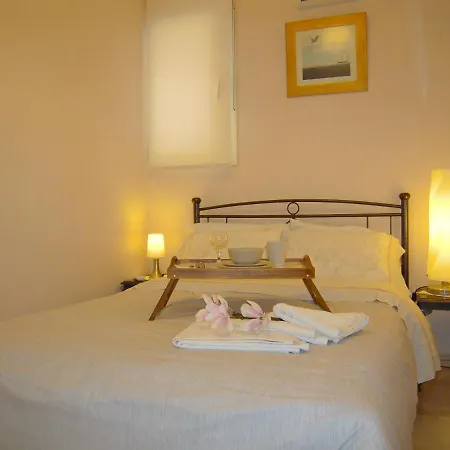 Kolonos 3 Bdrm Apartment